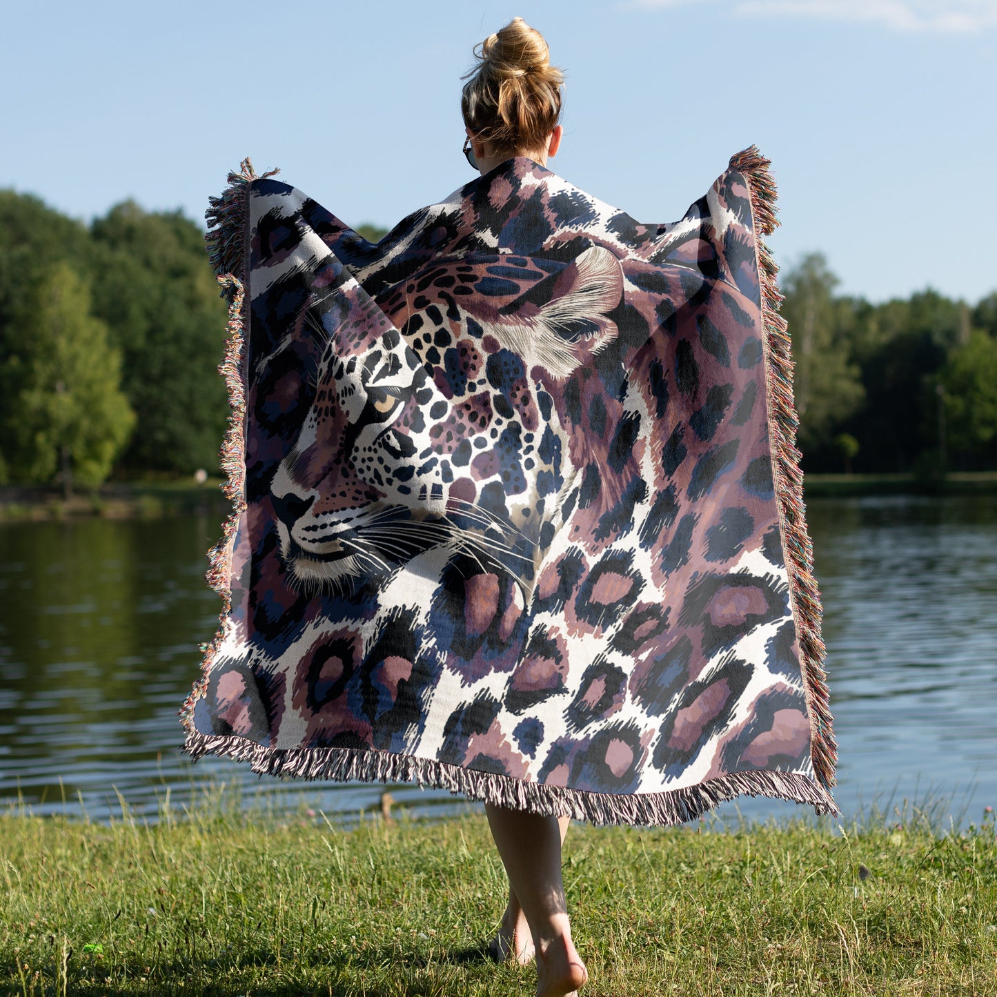 π Leopard Illusion Woven Blanket - Bold & Fierce Wildlife Tapestry